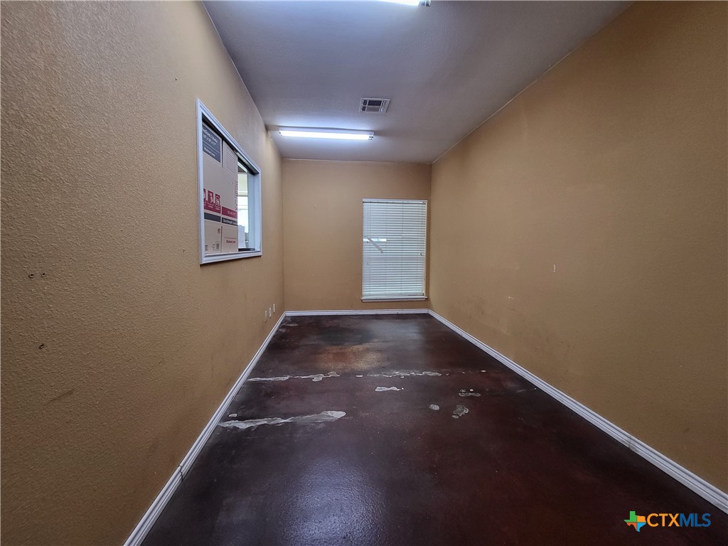 333 Indian Trail Property Photo 5