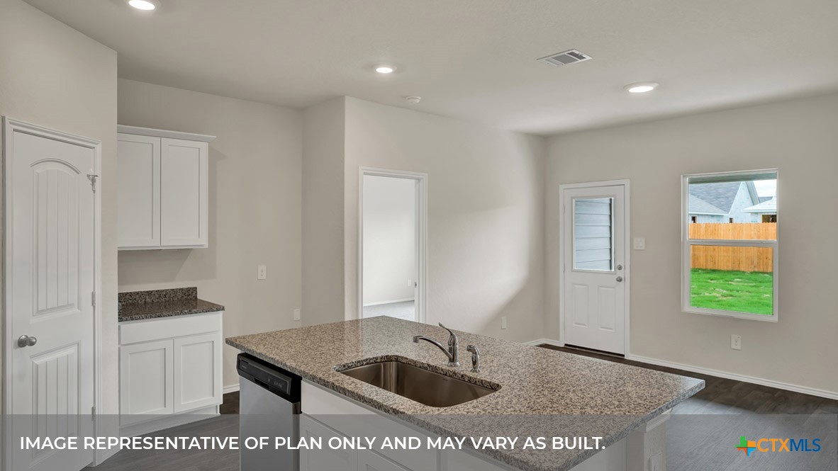 313 Wirecrested Drive Property Photo 9