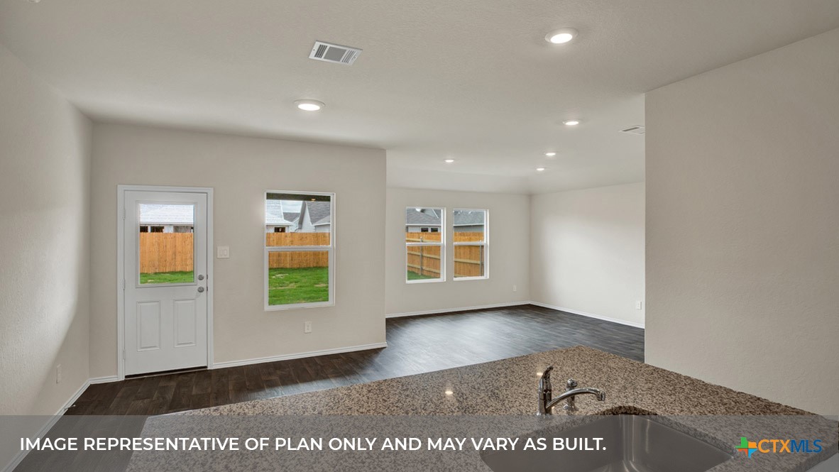 313 Wirecrested Drive Property Photo 10