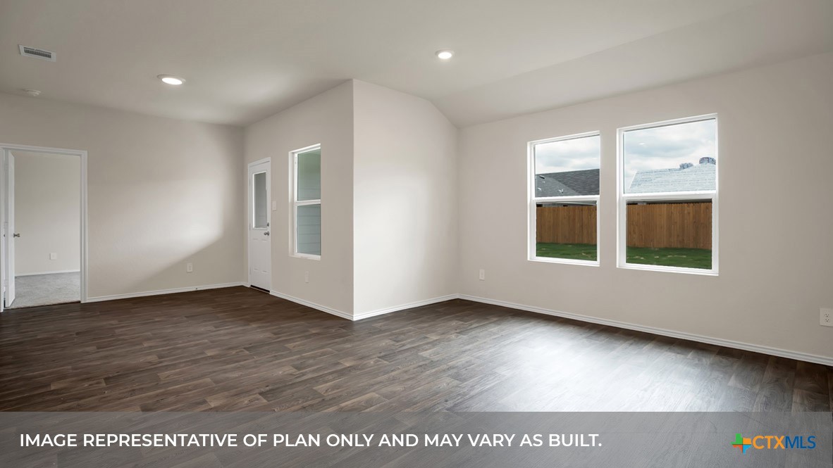 313 Wirecrested Drive Property Photo 14