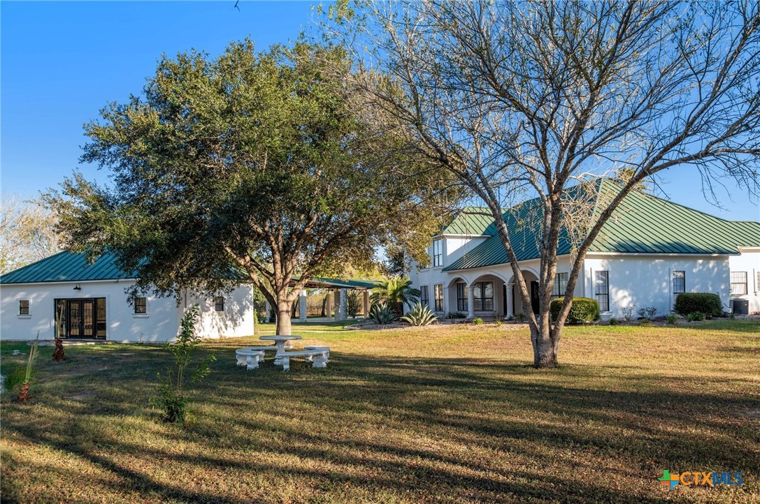 968 Tate Road Property Photo 4