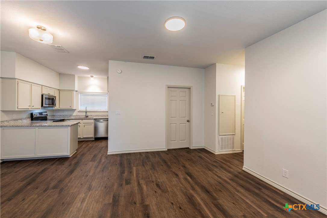 100 Jackman Street 109 Property Photo 2