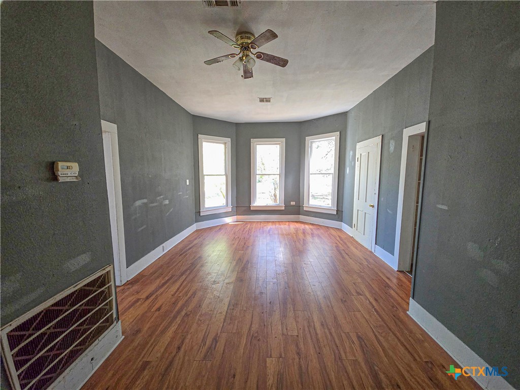 2816 Avenue G Property Photo 9