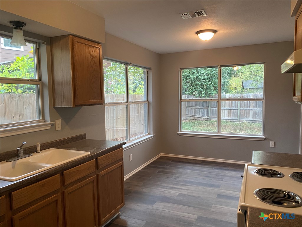 2262 Katy Street Property Photo 6