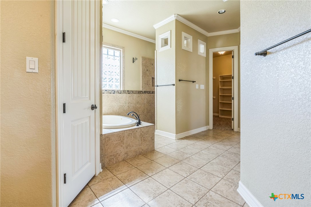 715 Deer Run Way Property Photo 22