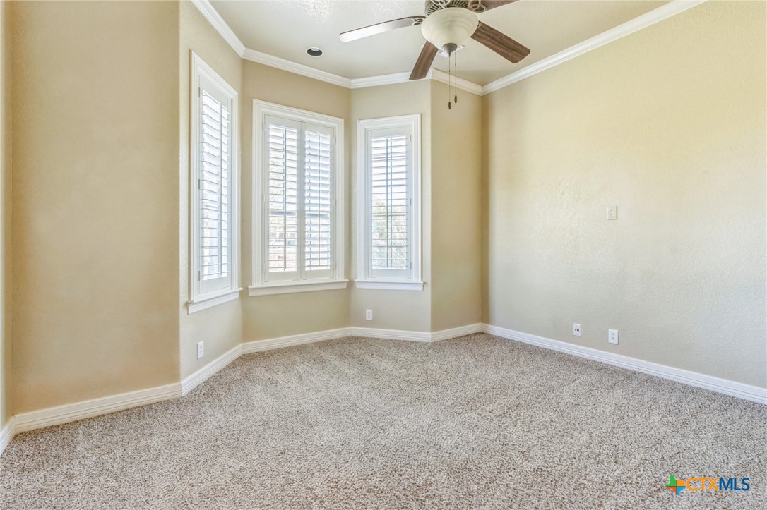 715 Deer Run Way Property Photo 28