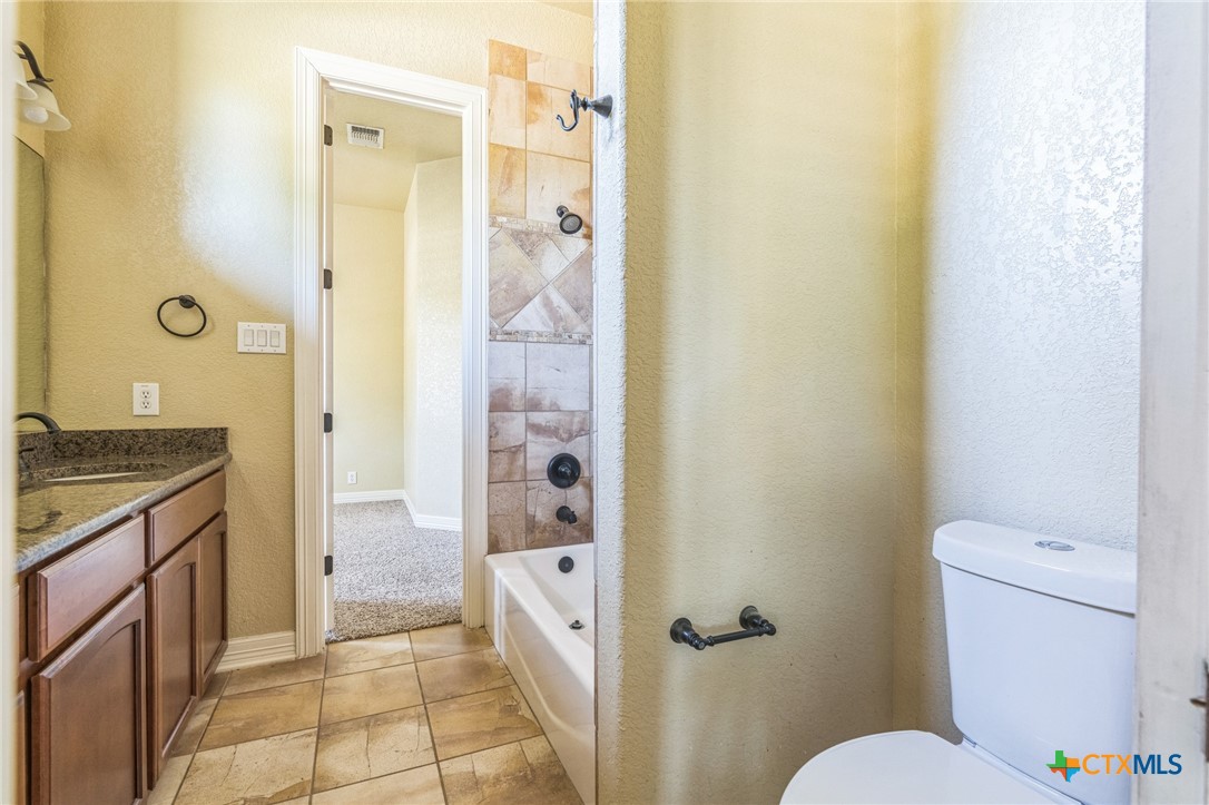 715 Deer Run Way Property Photo 34