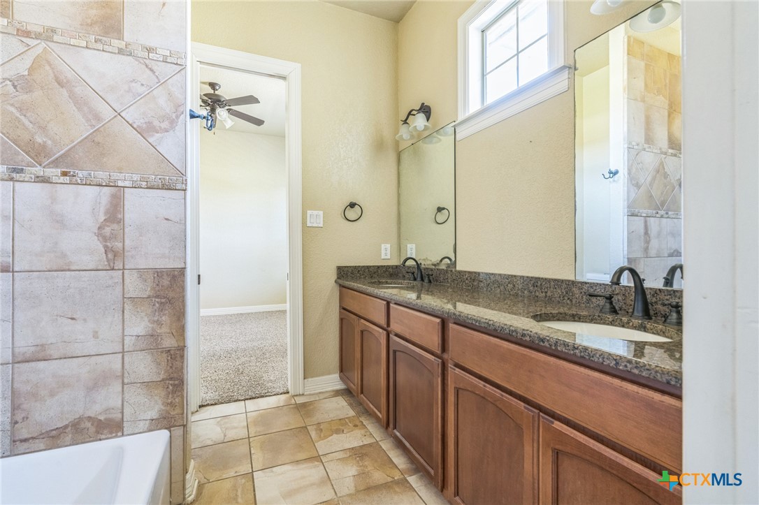 715 Deer Run Way Property Photo 35