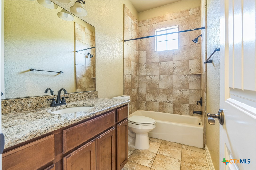 715 Deer Run Way Property Photo 37