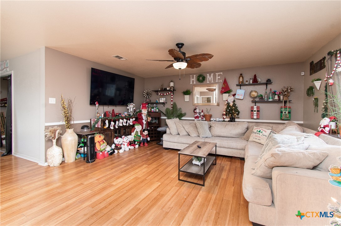 2109 Madison Court Property Photo 7