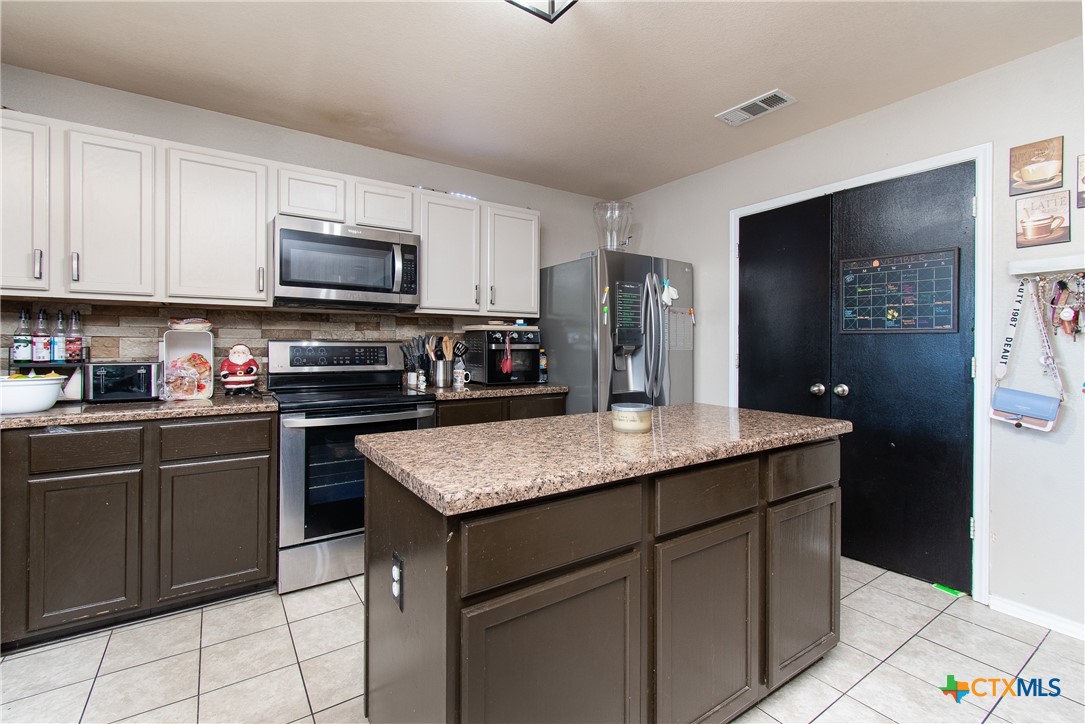 2109 Madison Court Property Photo 10
