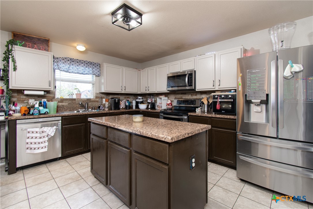 2109 Madison Court Property Photo 11