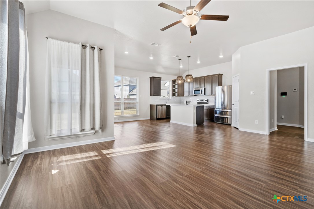 1910 Ashburn Drive Property Photo 8