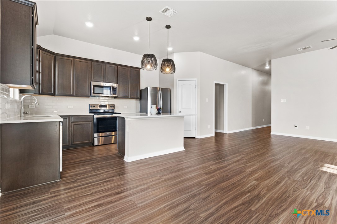 1910 Ashburn Drive Property Photo 10