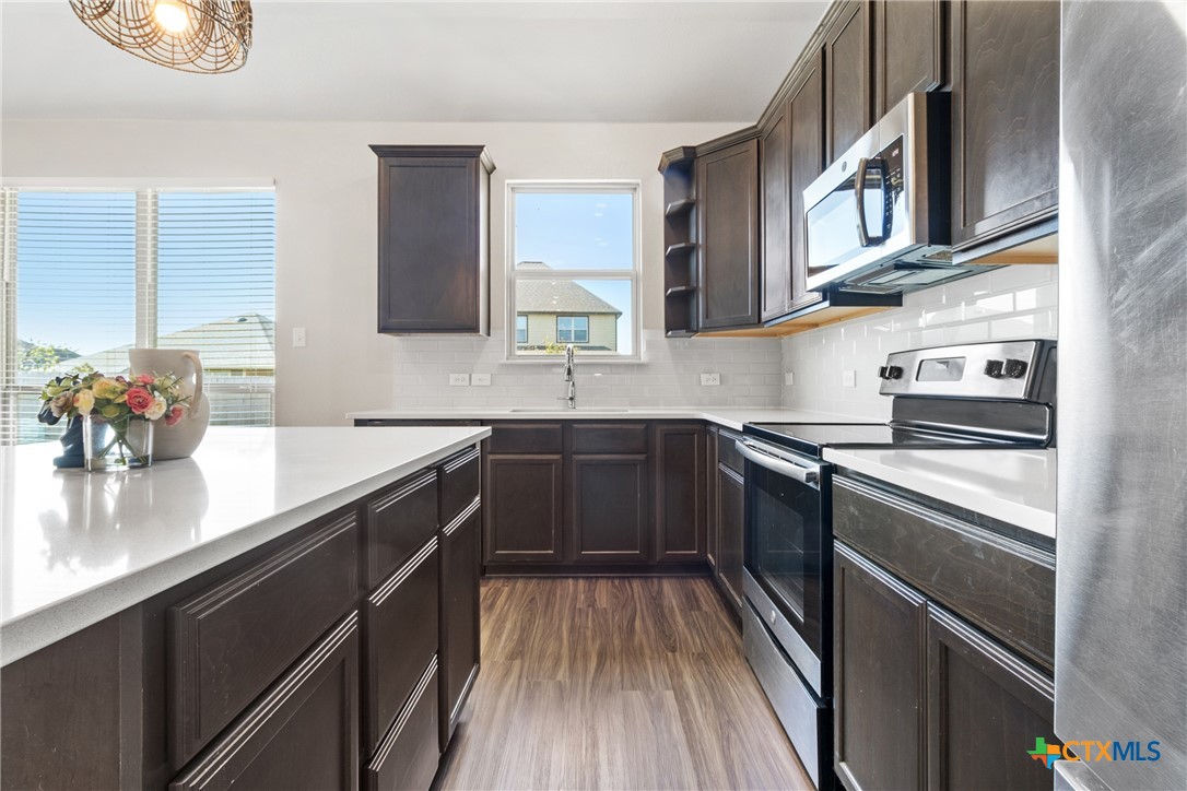 1910 Ashburn Drive Property Photo 12