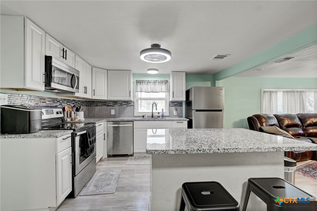 232 Campbell Street Property Photo 7