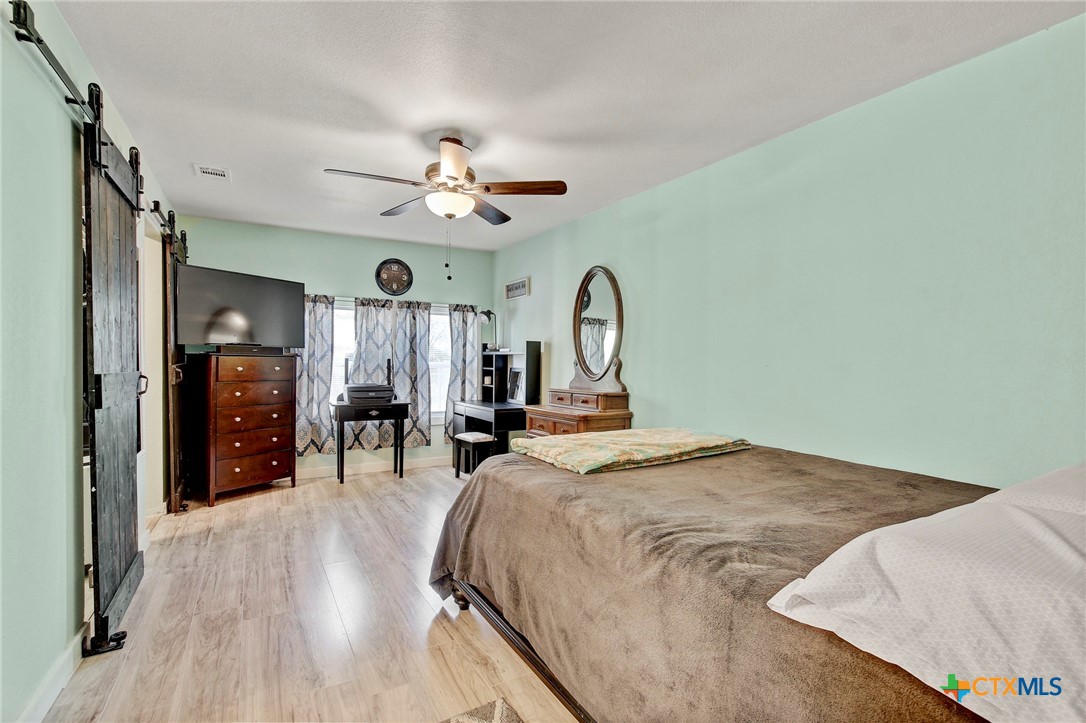 232 Campbell Street Property Photo 11