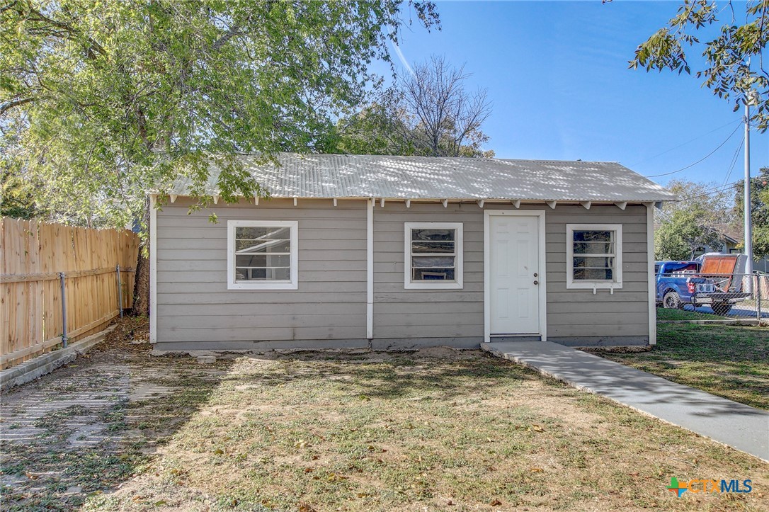 232 Campbell Street Property Photo 27