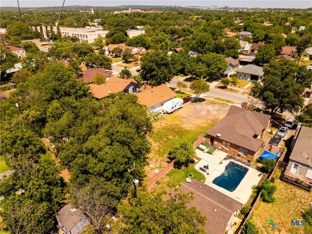 2028 W Huisache Avenue Property Photo 10