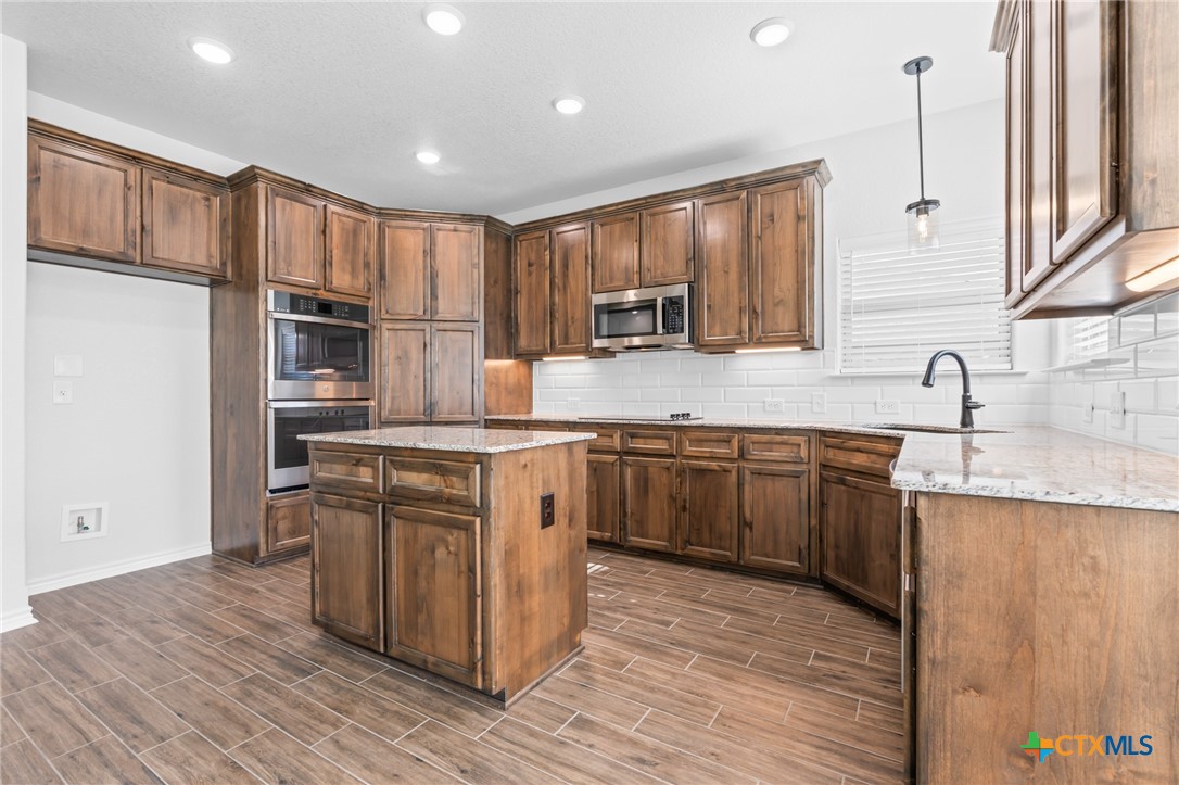 7703 Silicon Drive Property Photo 8