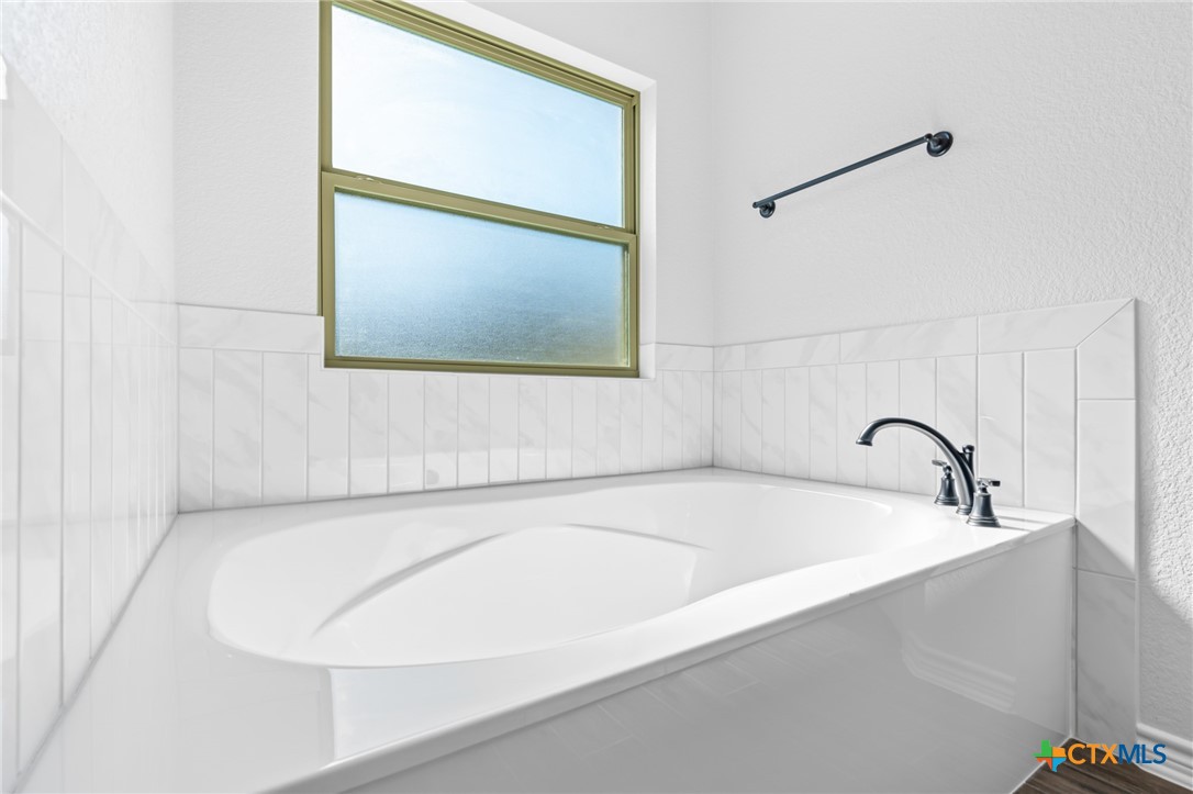 7703 Silicon Drive Property Photo 13