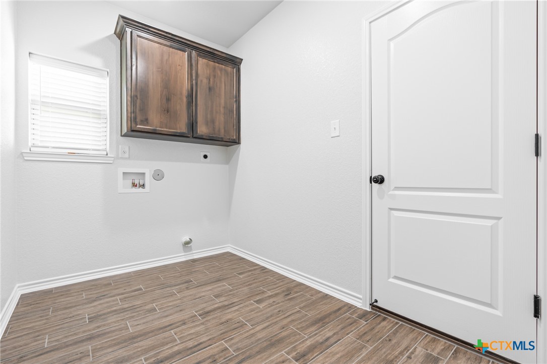 7703 Silicon Drive Property Photo 24