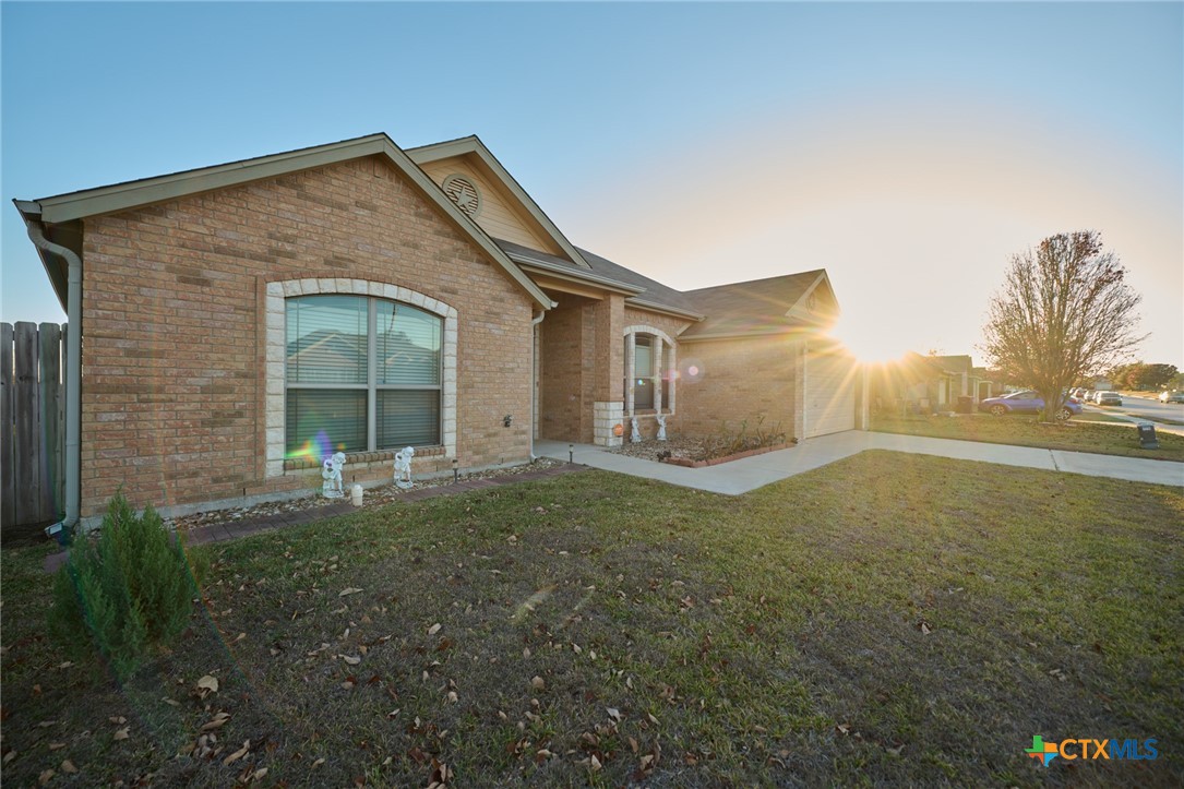 408 Curtis Drive Property Photo 2