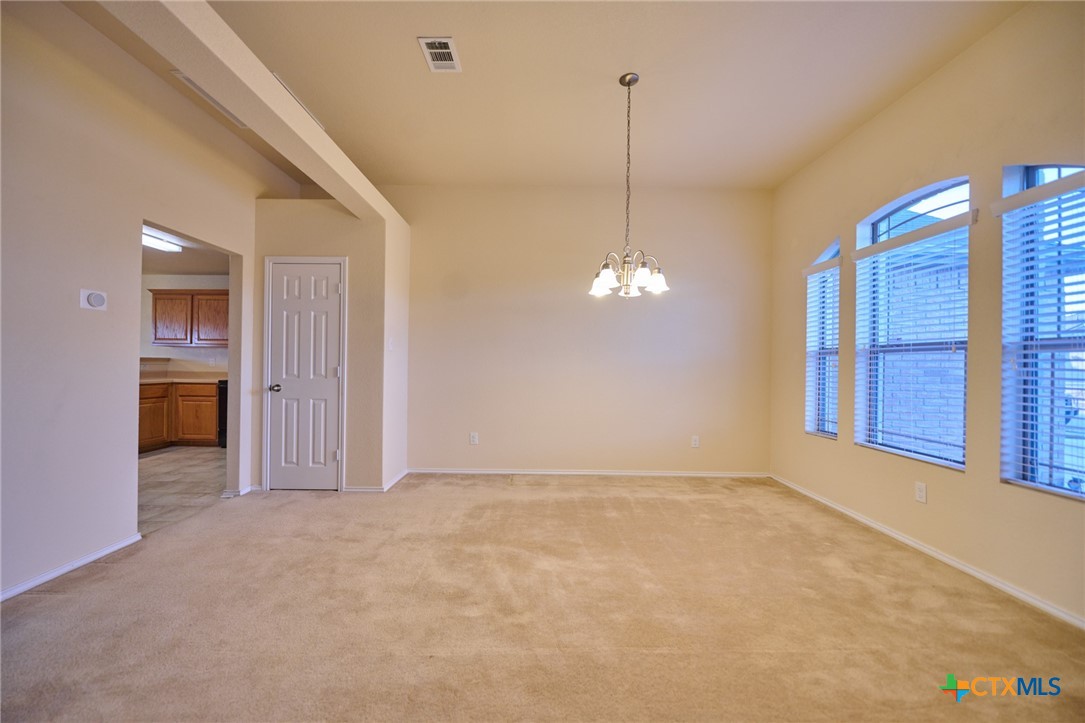 408 Curtis Drive Property Photo 5