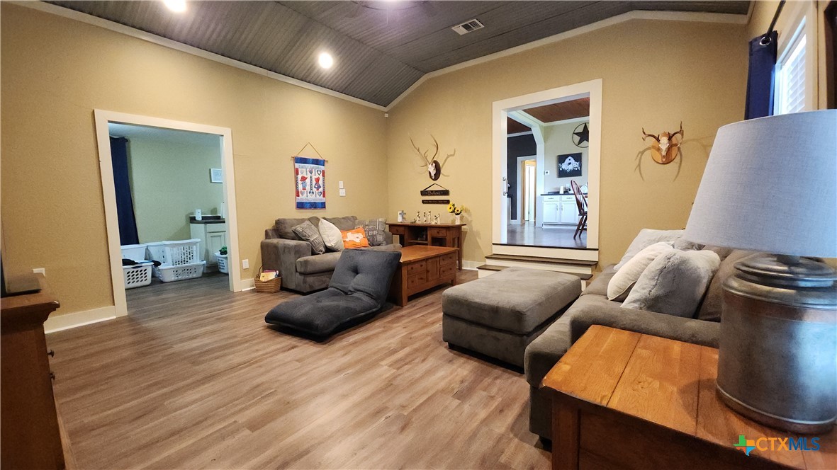 5596 Fm 616 Property Photo 11