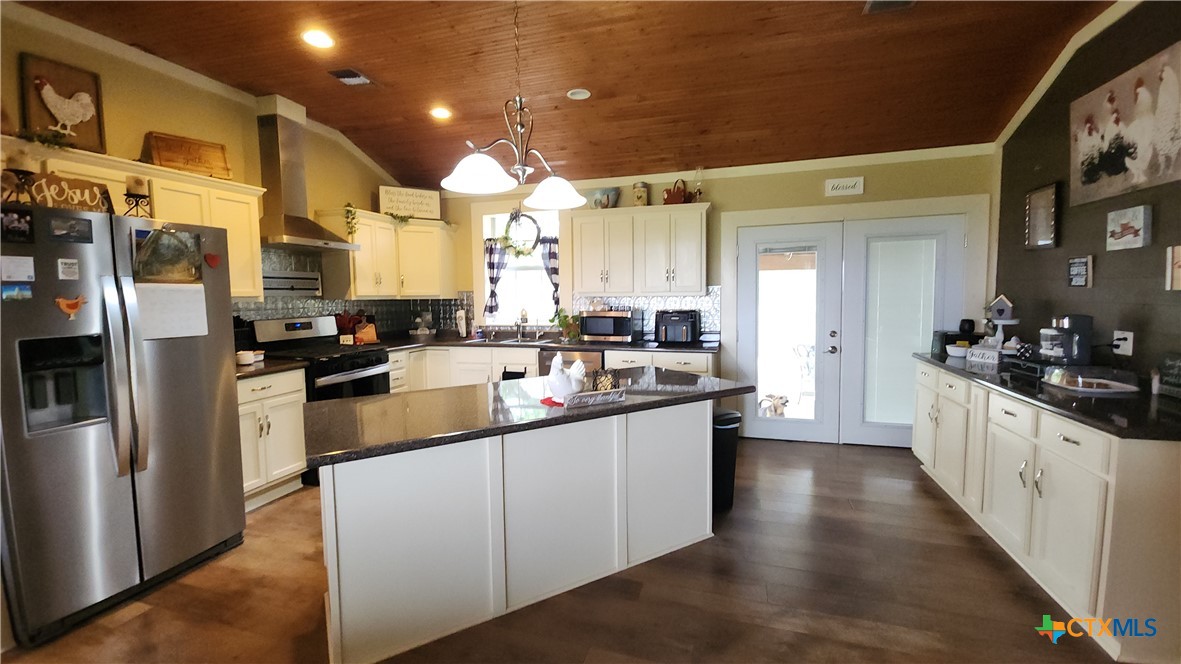 5596 Fm 616 Property Photo 12