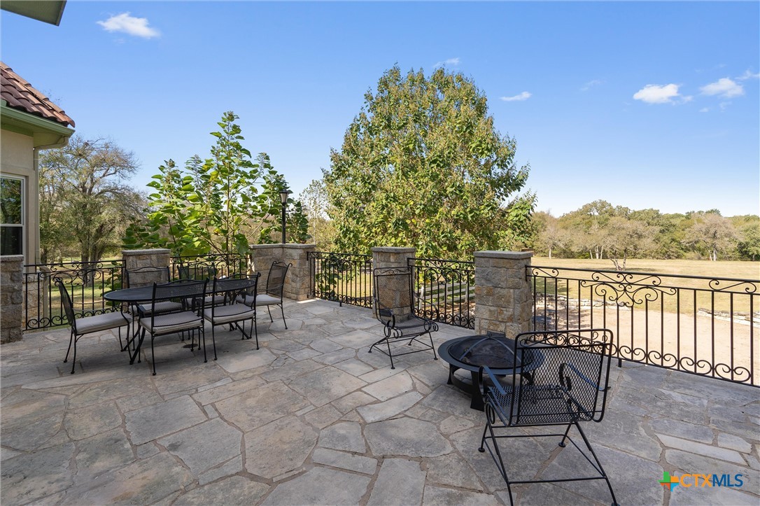 1092 Fm 3000 Property Photo 15