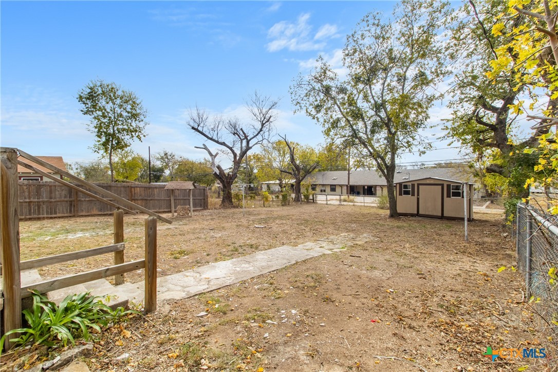 501 Hill Street Property Photo 4