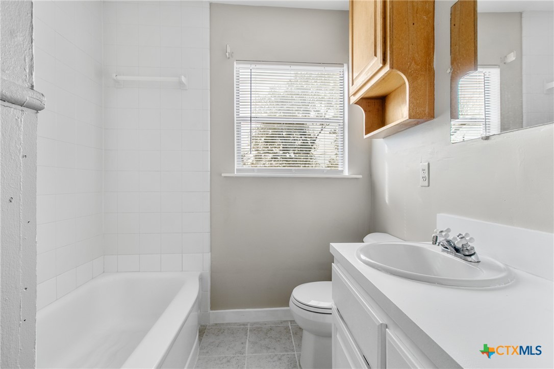 501 Hill Street Property Photo 13
