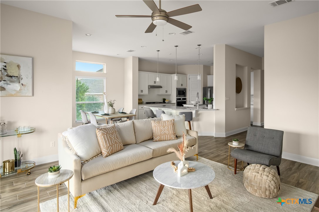 1421 Nature View Loop Property Photo 7