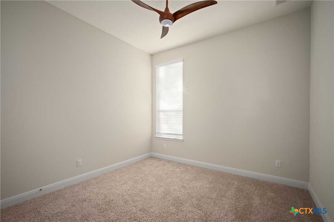 1421 Nature View Loop Property Photo 22