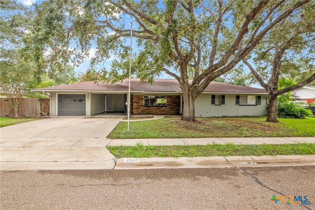 2302 College Drive Property Photo 1