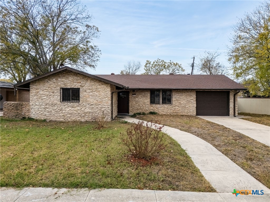 1403 Meadow Drive Property Photo 1