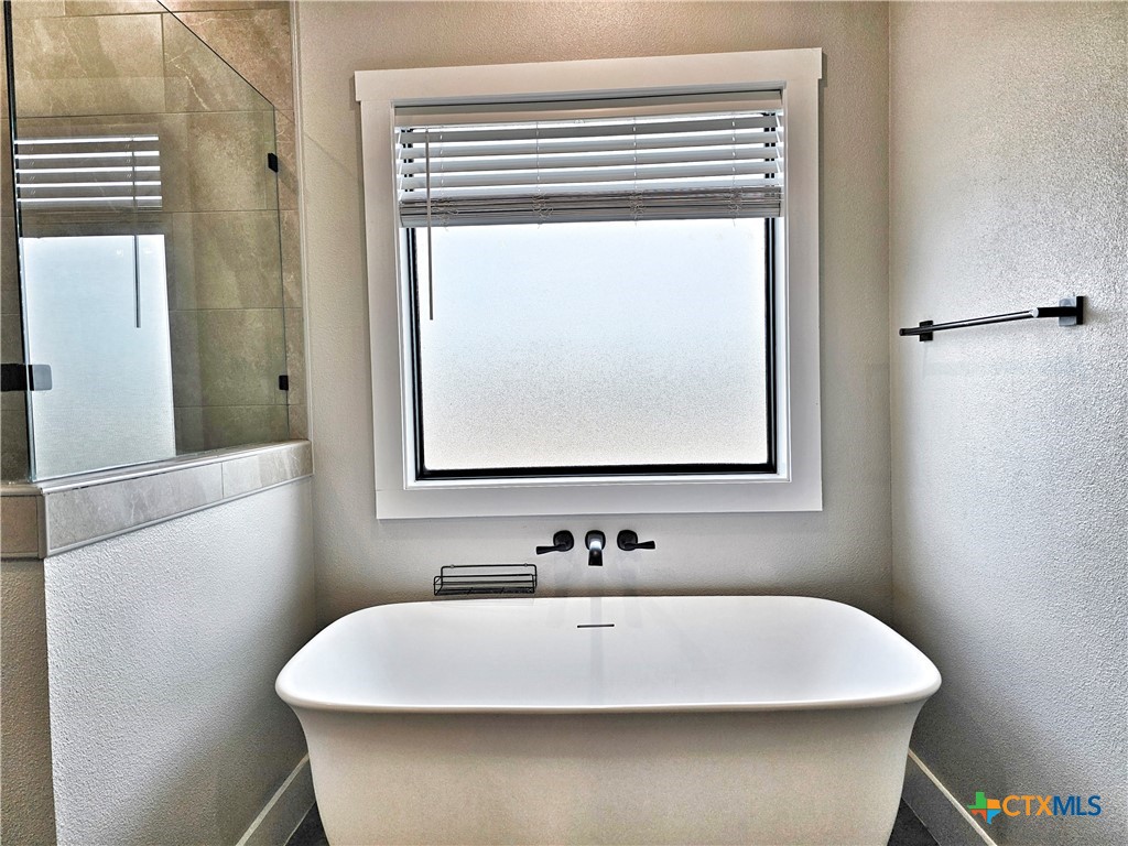 2300 Fm 215 Property Photo 20