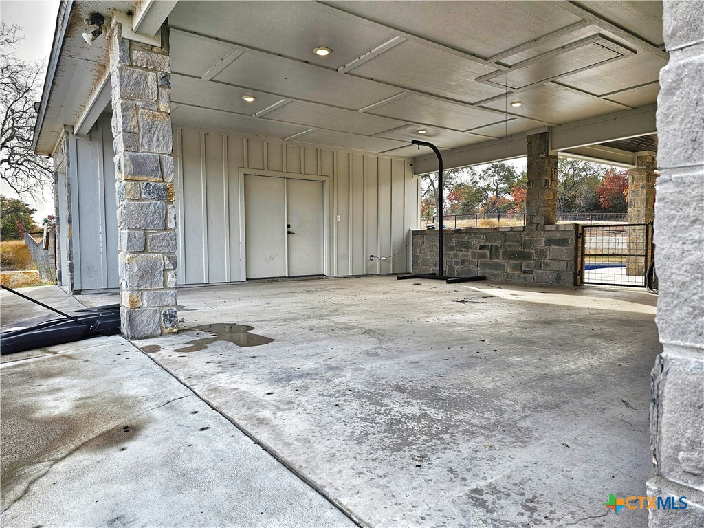 2300 Fm 215 Property Photo 34