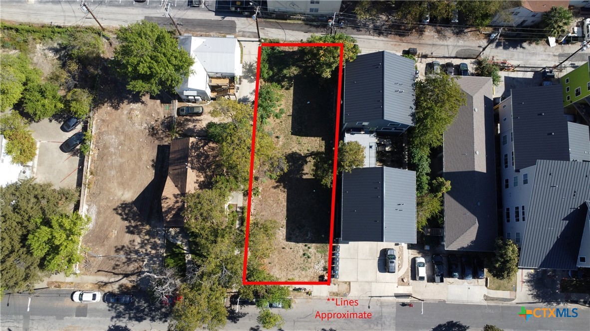 1911 Robbins Place Property Photo 2