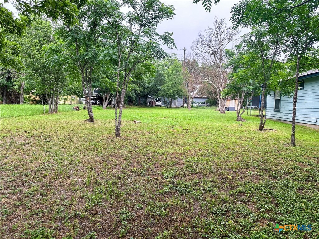 608 Lamar Street Property Photo 3