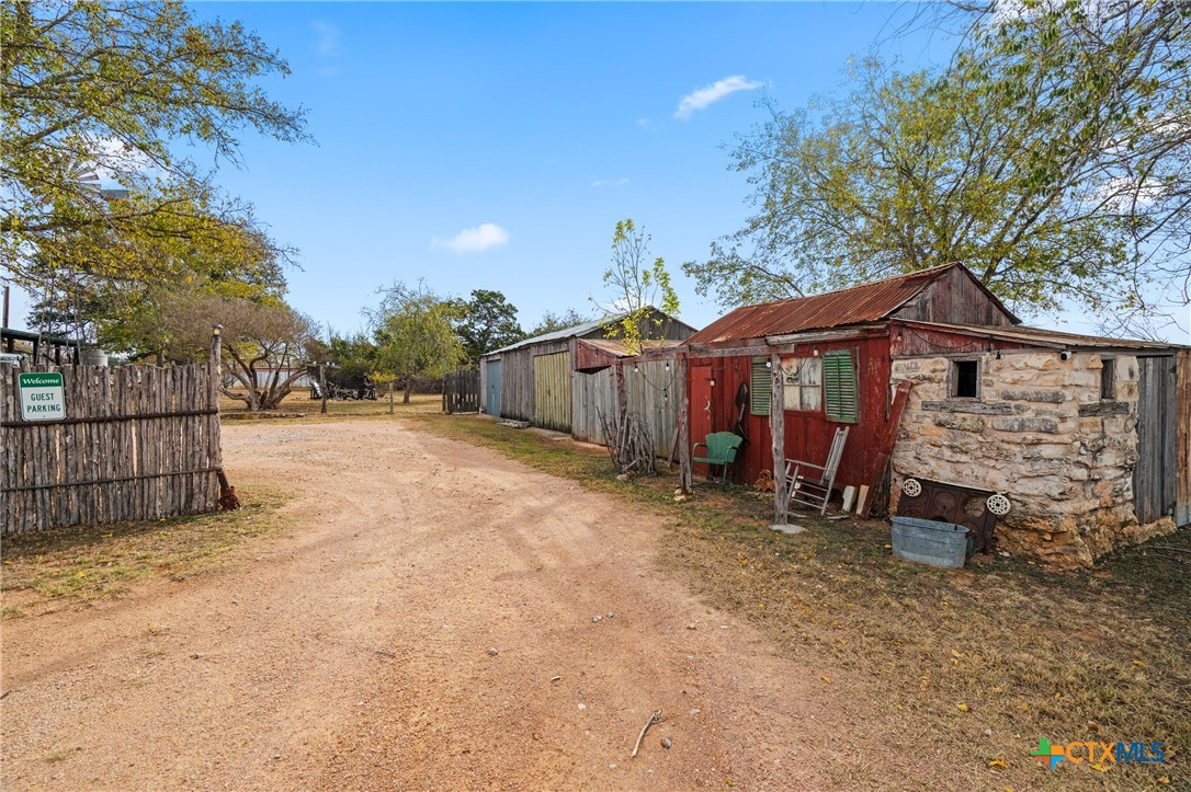 3499 W Us Highway 290 Property Photo 13