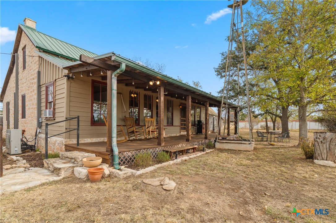 3499 W Us Highway 290 Property Photo 15