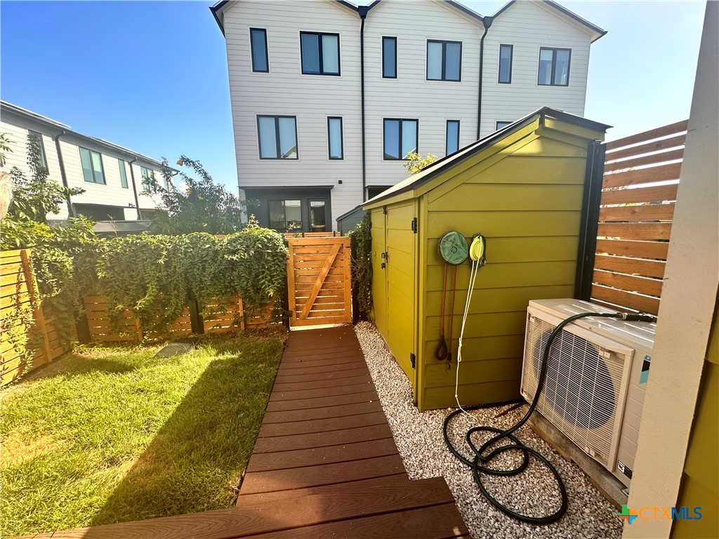 1907 Dutton Drive A Property Photo 5