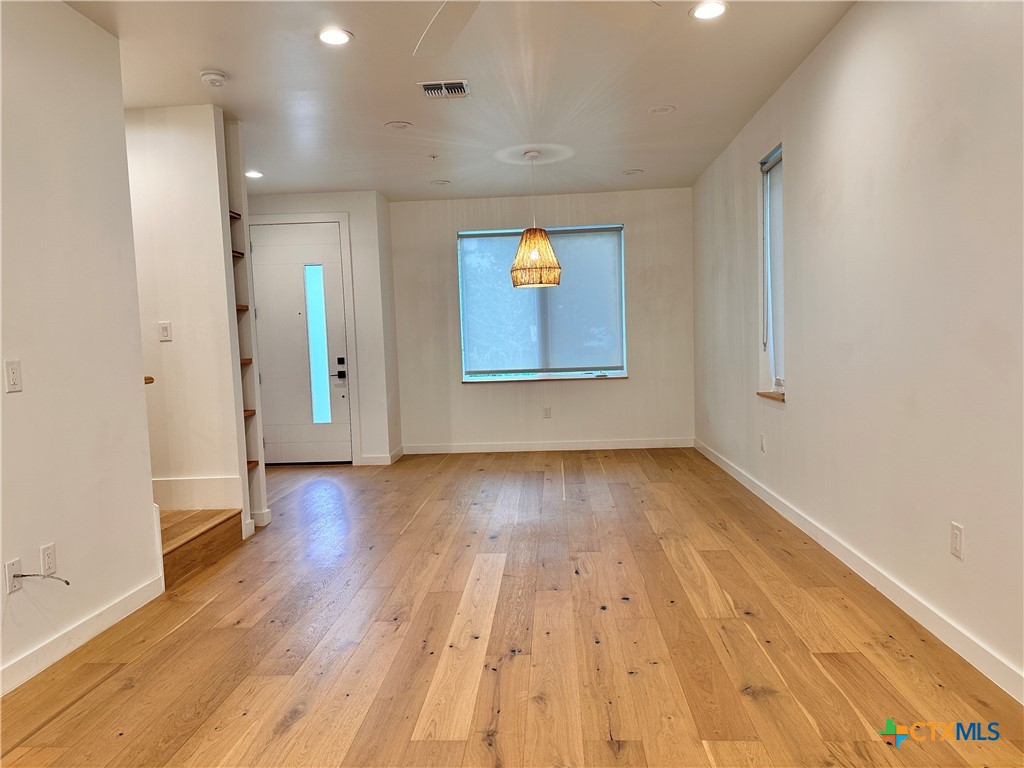 1907 Dutton Drive A Property Photo 12