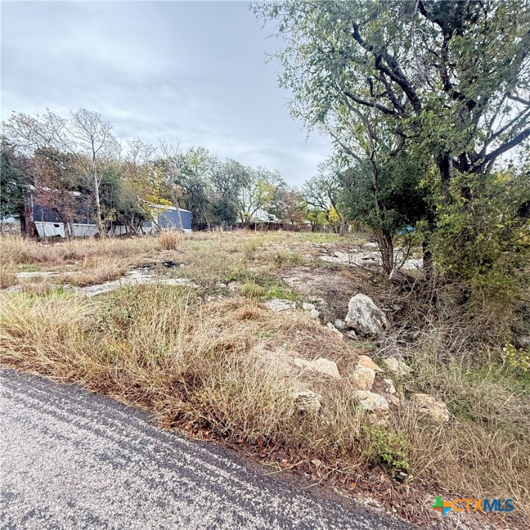 5435 Lakeaire Boulevard Property Photo 2
