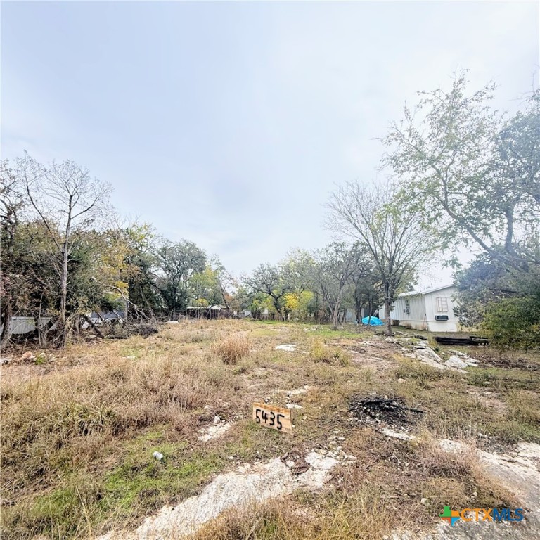5435 Lakeaire Boulevard Property Photo 3