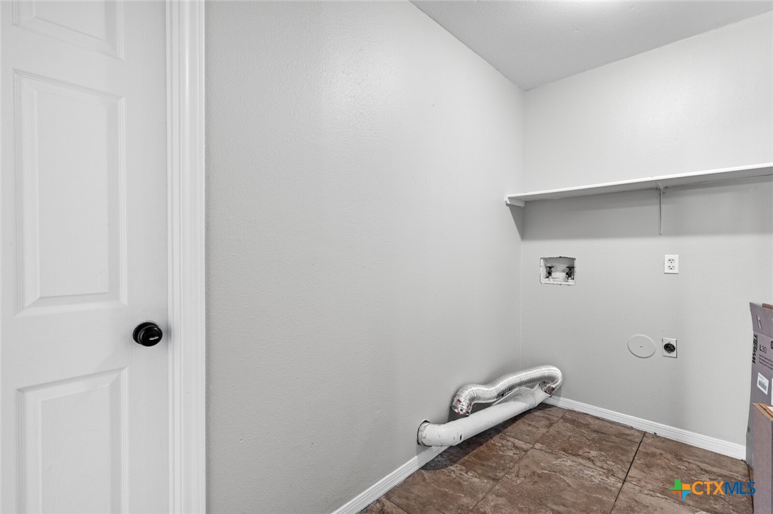 808 Silver Stone Drive Property Photo 28