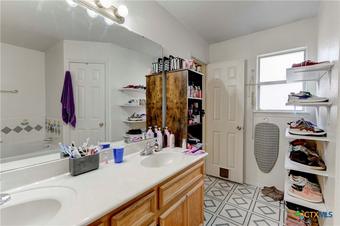 3908 Tiger Drive Property Photo 13