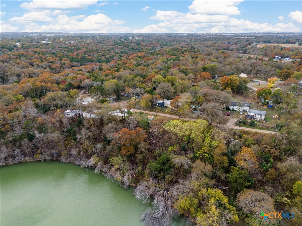 209 Lake Shore Drive Property Photo 4
